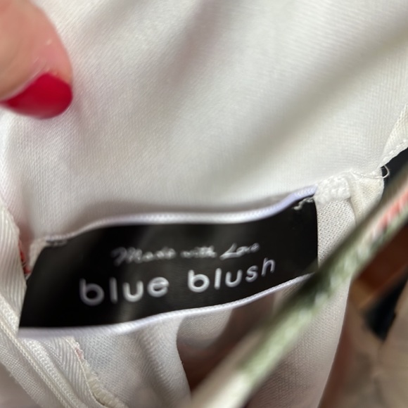 Dress - Picture 7 of 8